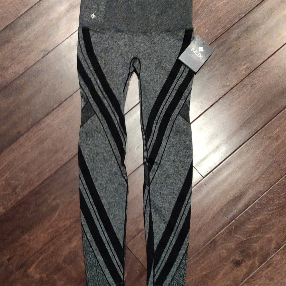 NUX Manchester Leggings Charcoal NEW WITH TAGS SIZE SMALL